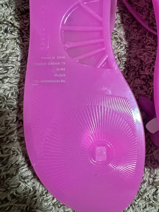 NEW KATY PERRY x PEEPS Pink Jelly Sandals with Bunny Design - Picture 6 of 12